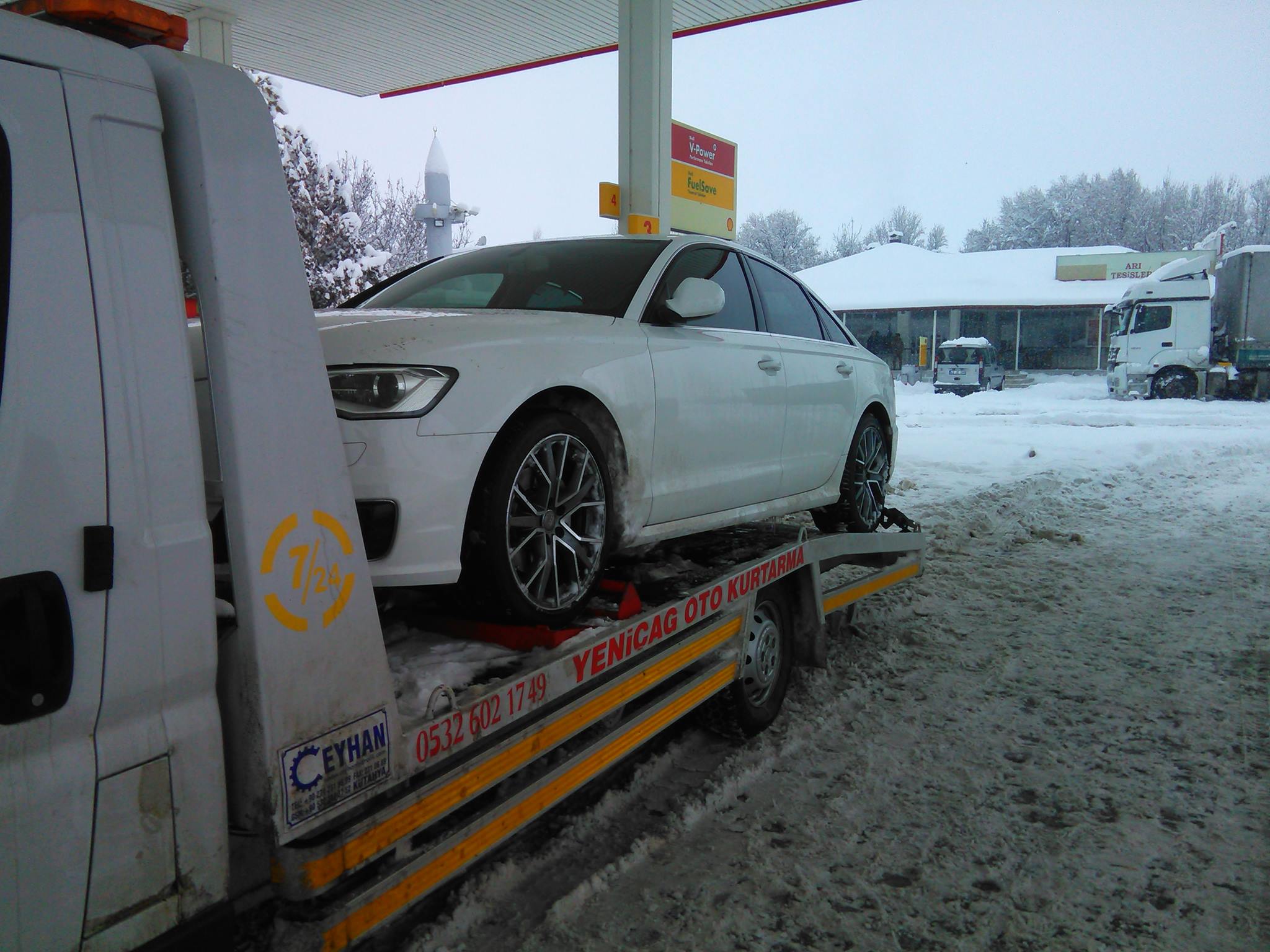 Dağlık arazide yol yardım